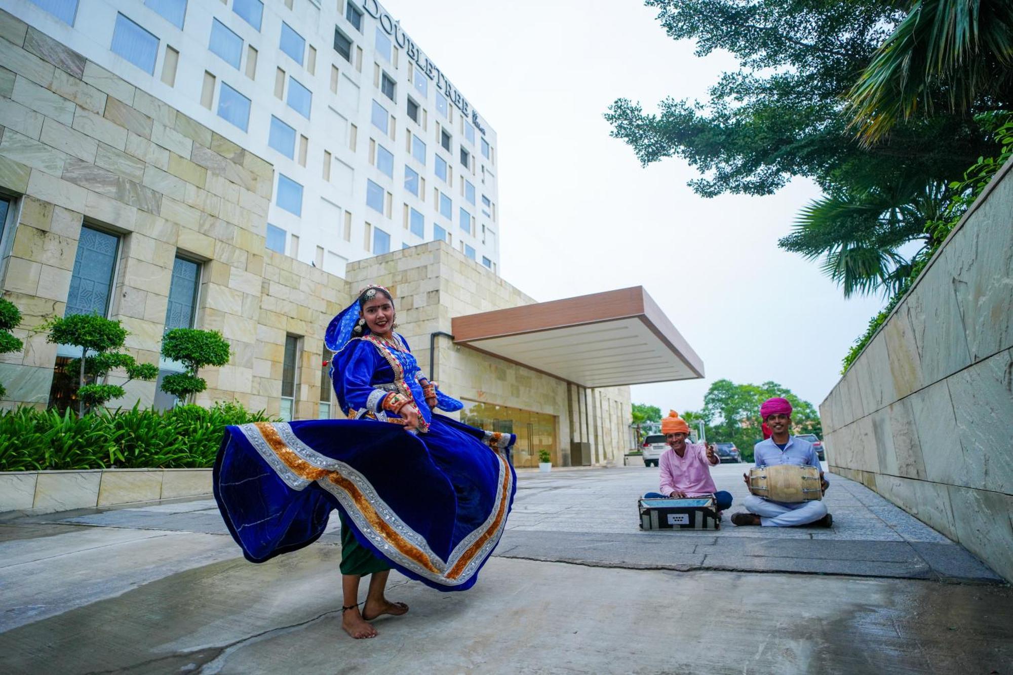 Hotel Doubletree By Hilton Jaipur Amer Extérieur photo