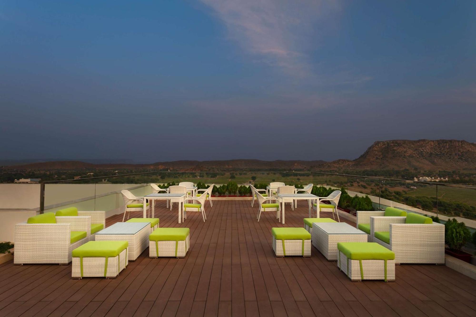 Hotel Doubletree By Hilton Jaipur Amer Extérieur photo